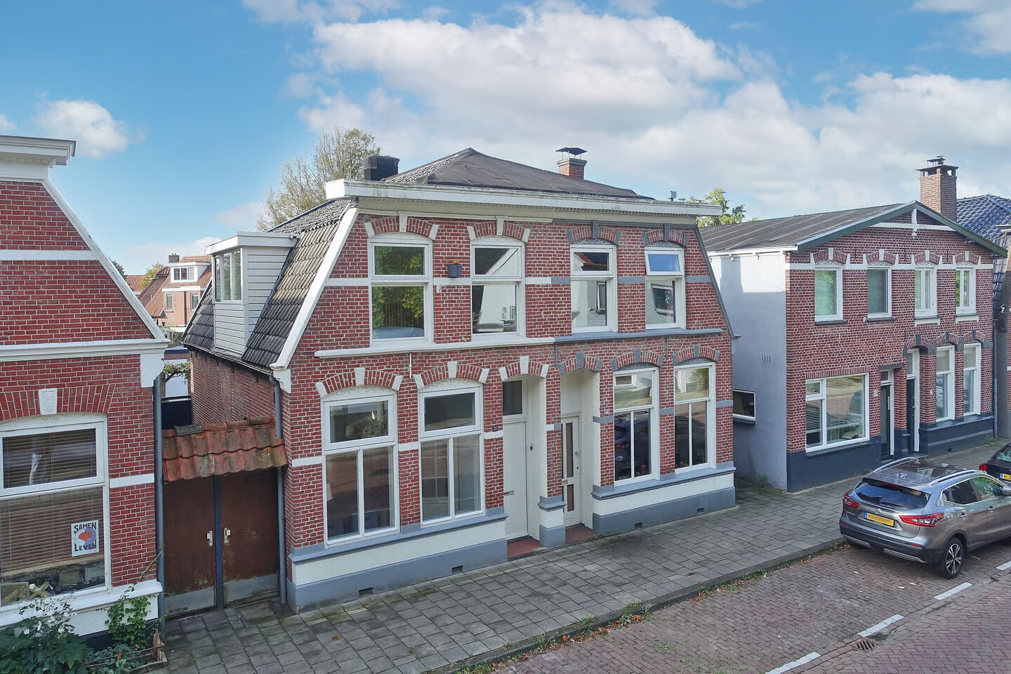 Twee-onder-één-kap te koop: Tweede Emmastraat 21, Enschede