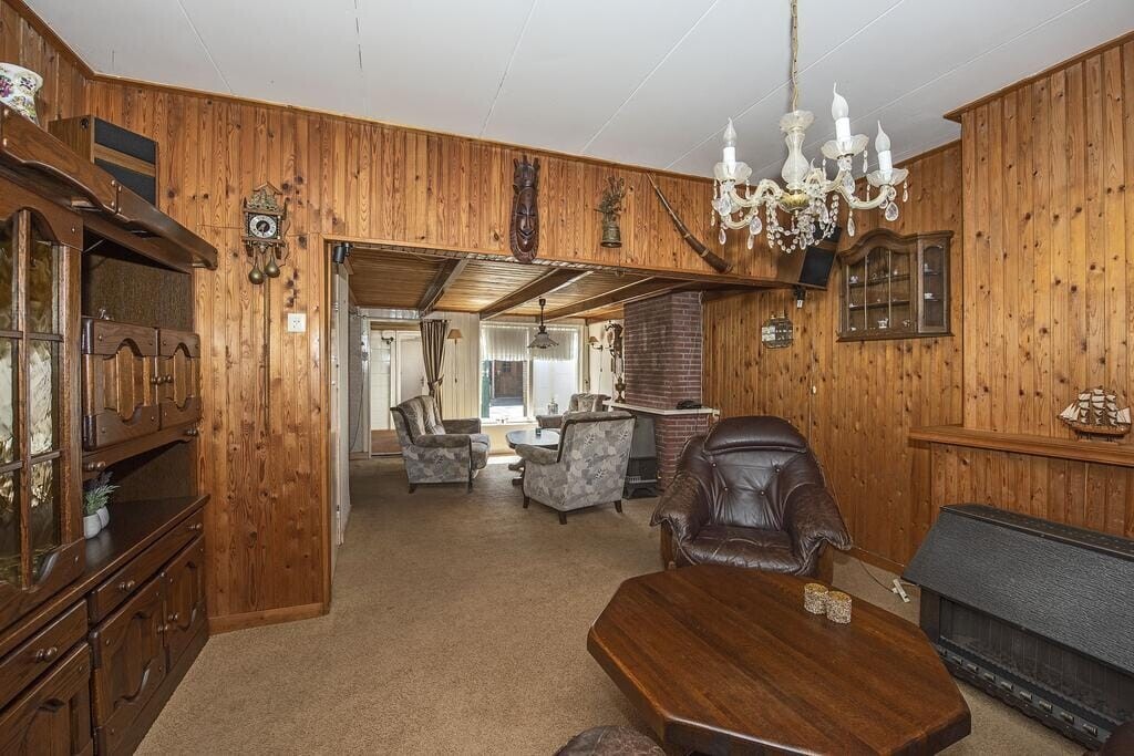 Hoekwoning te koop: Broekheurnerweg 85, Enschede