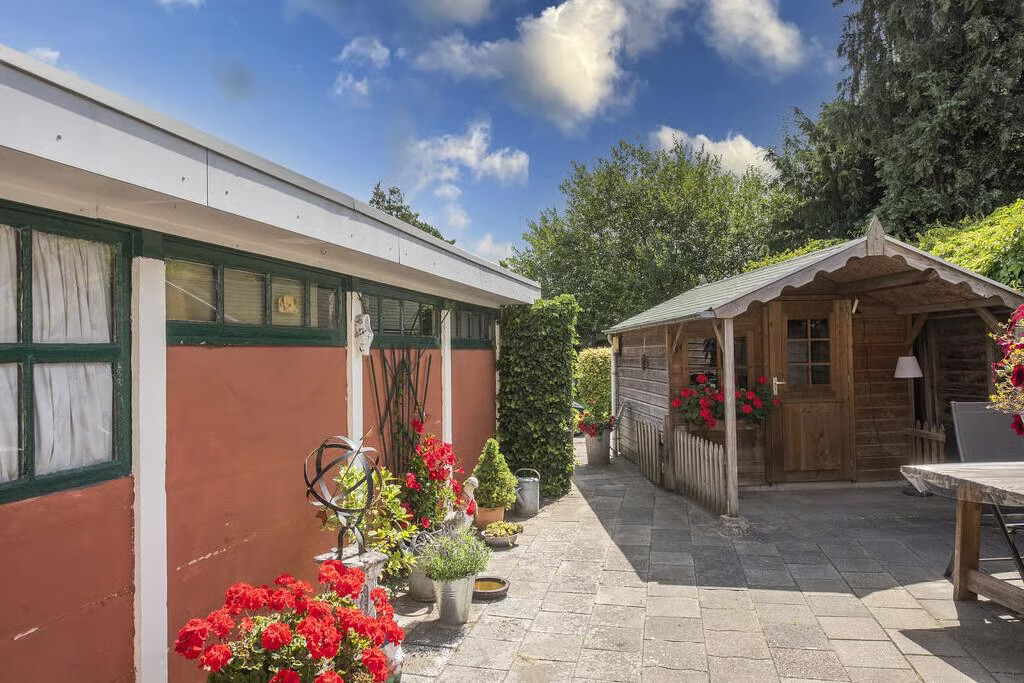 Hoekwoning te koop: Broekheurnerweg 85, Enschede