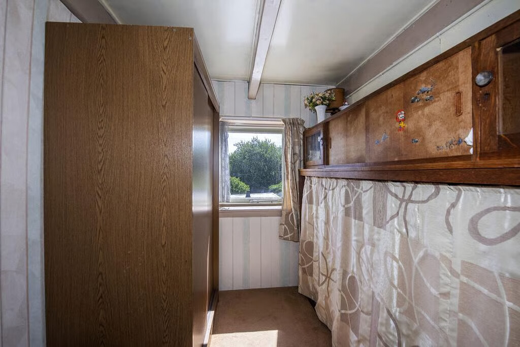 Hoekwoning te koop: Broekheurnerweg 85, Enschede
