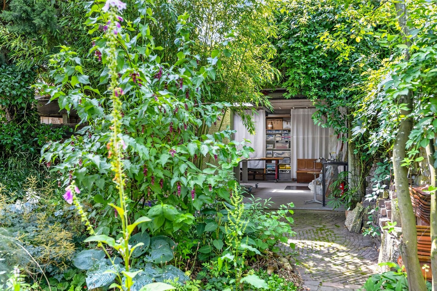Twee-onder-één-kap te koop: J.H. Boschstraat 19, Enschede