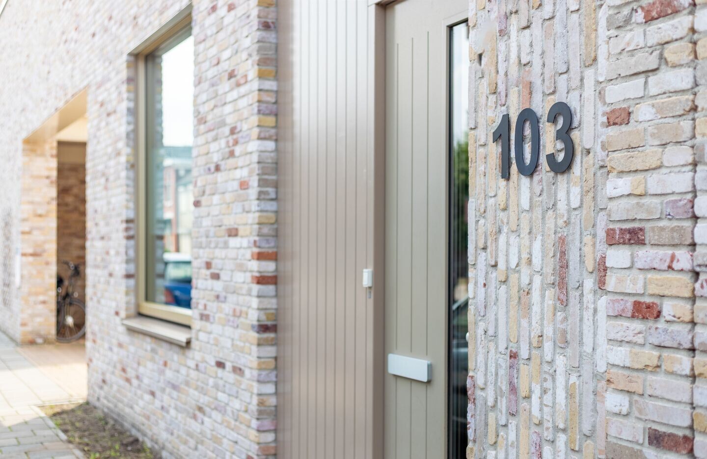 Twee-onder-één-kap te koop: Deurningerstraat 103, Enschede