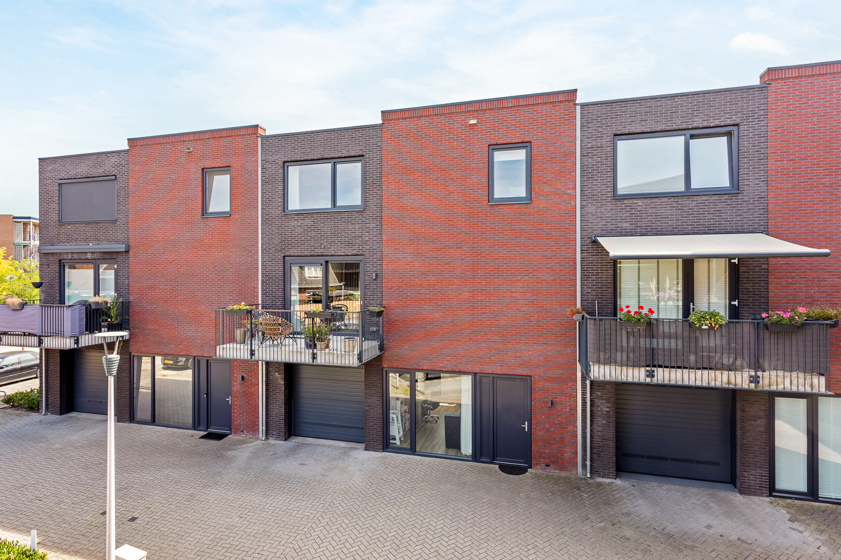 Tussenwoning te koop: Deurningerstraat 72, Enschede