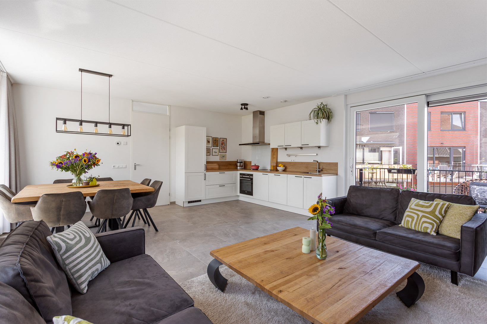 Tussenwoning te koop: Deurningerstraat 72, Enschede