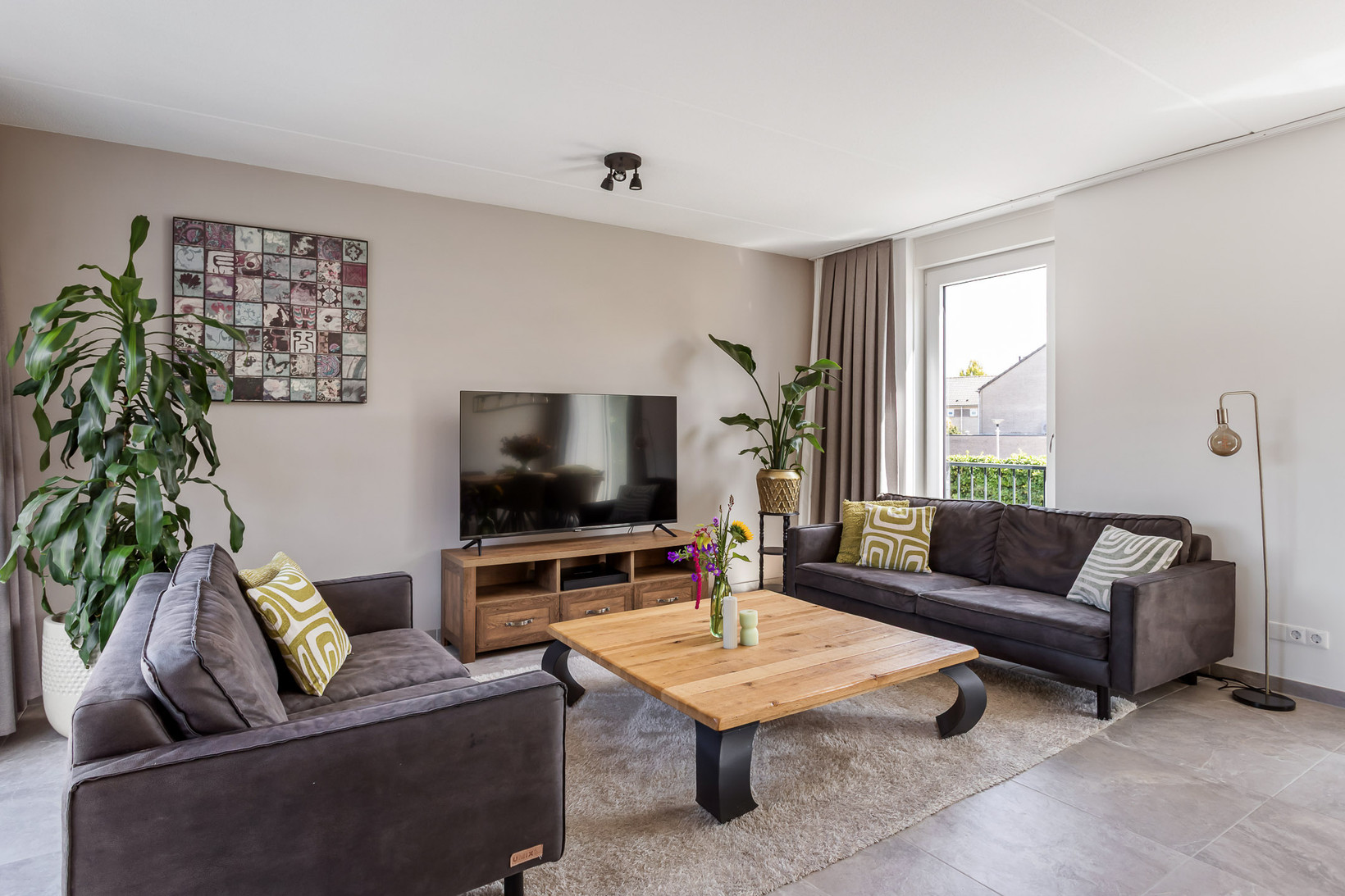 Tussenwoning te koop: Deurningerstraat 72, Enschede