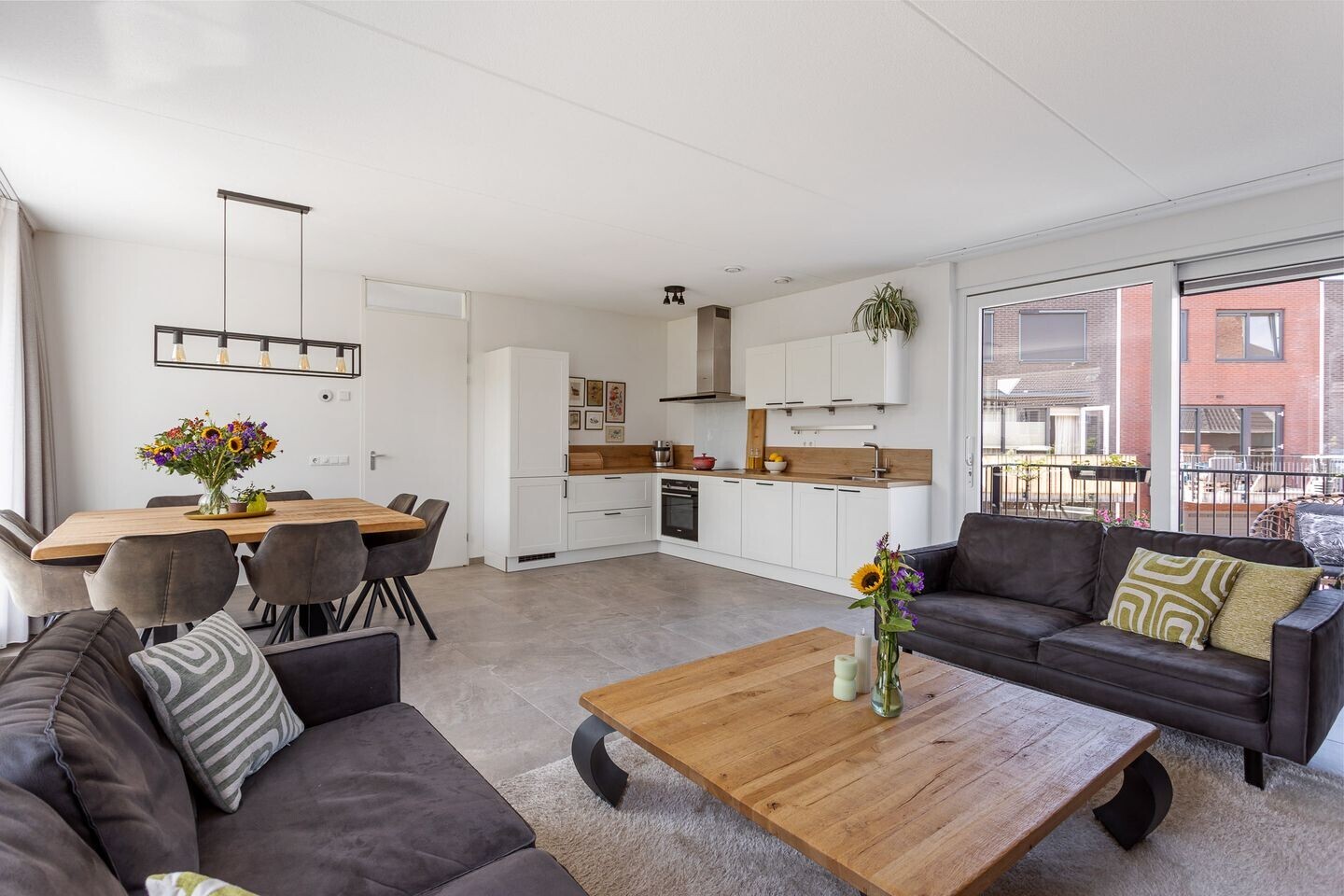 Tussenwoning te koop: Deurningerstraat 72, Enschede