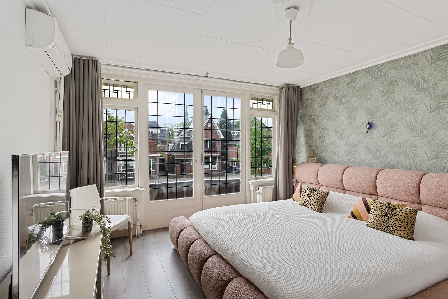 Twee-onder-één-kap te koop: Lasondersingel 149, Enschede