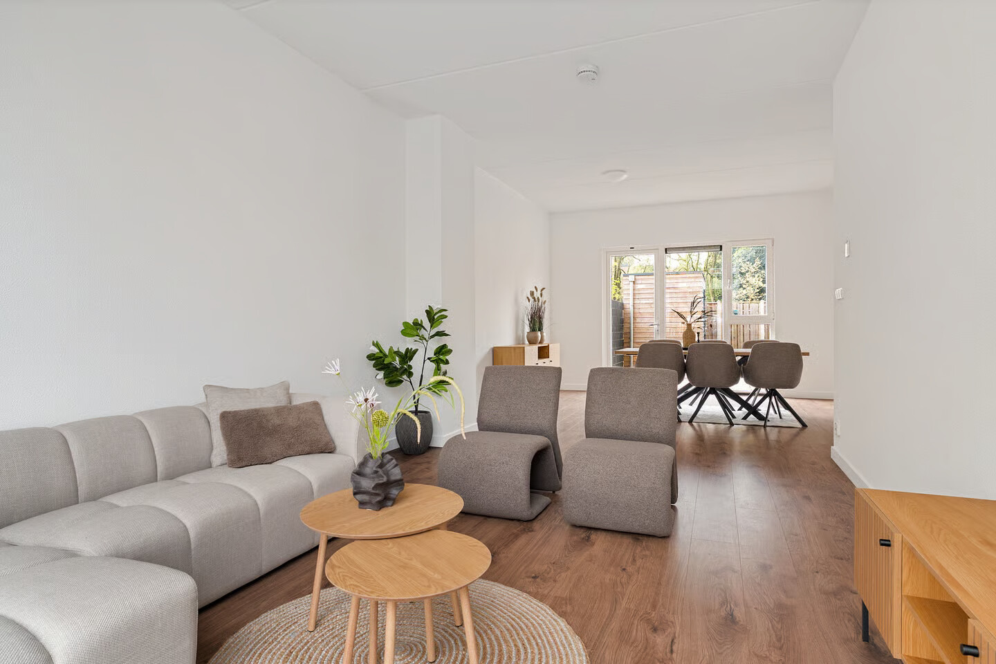 Hoekwoning te koop: Dr. Benthemstraat 8, Enschede