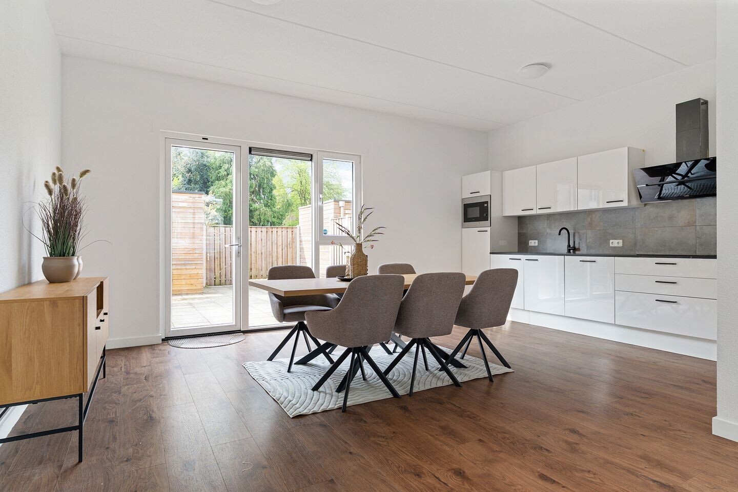 Hoekwoning te koop: Dr. Benthemstraat 8, Enschede