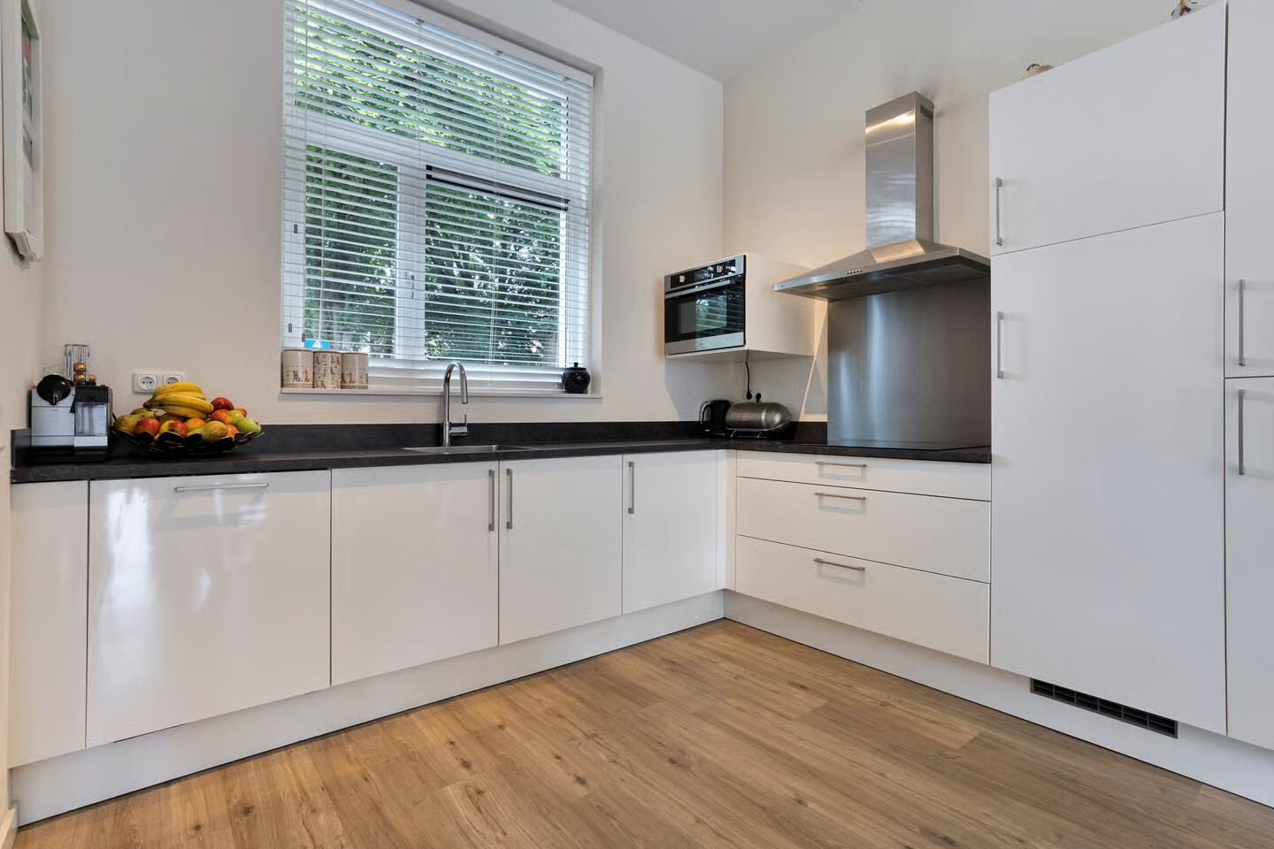 Tussenwoning te koop: Niermansgang 18, Enschede
