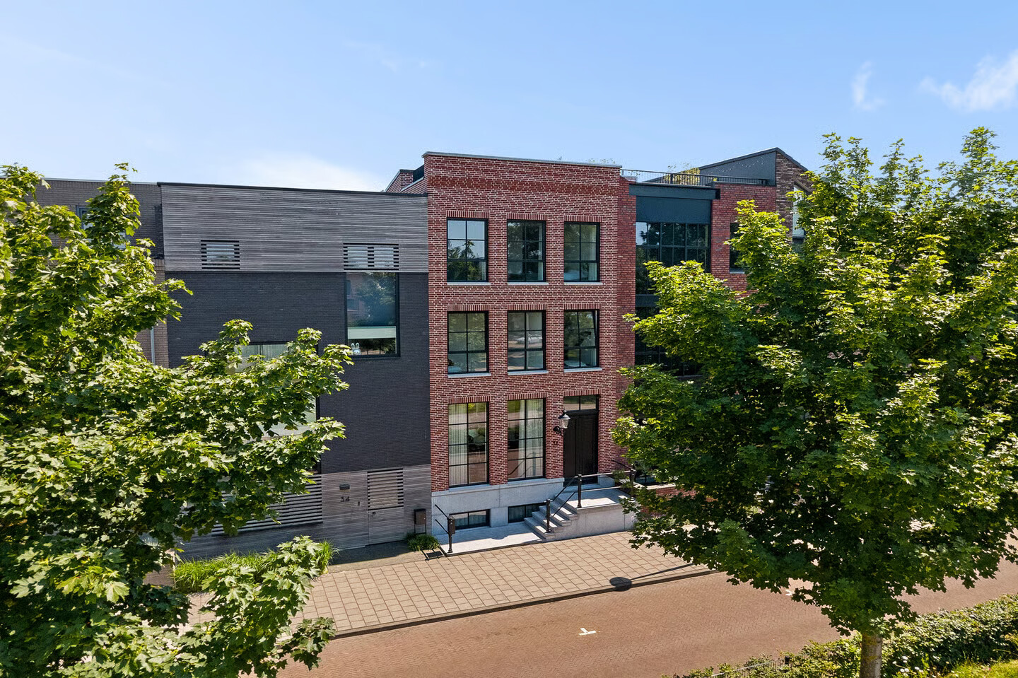 Tussenwoning te koop: De Coöperatie 32, Enschede