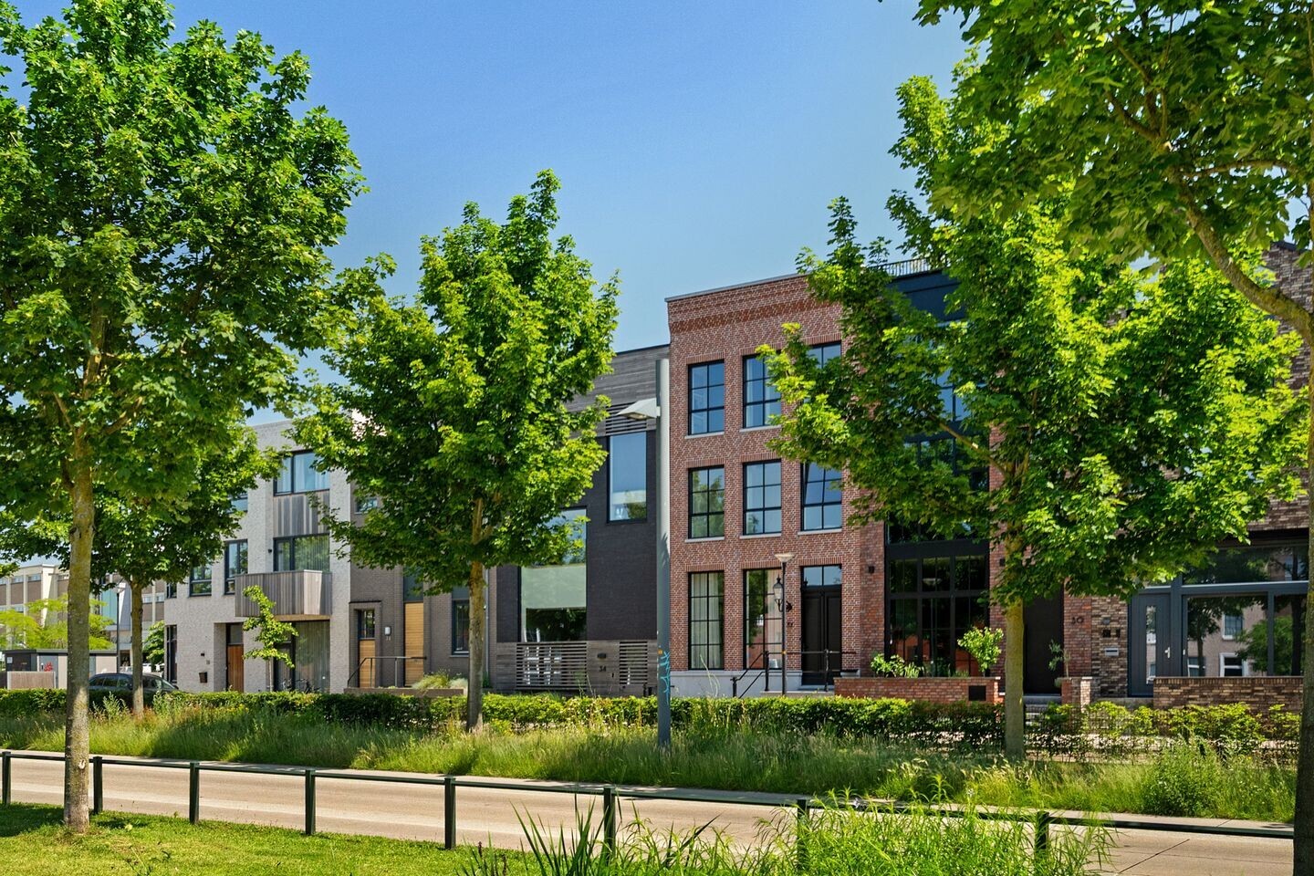Tussenwoning te koop: De Coöperatie 32, Enschede