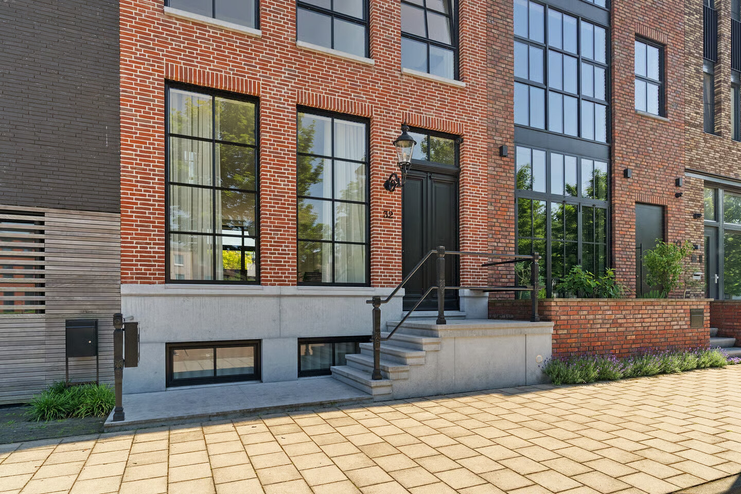 Tussenwoning te koop: De Coöperatie 32, Enschede