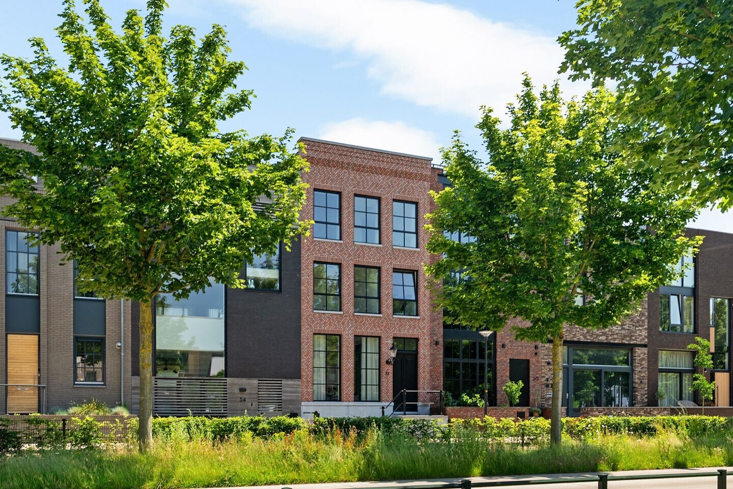 Tussenwoning te koop: De Coöperatie 32, Enschede