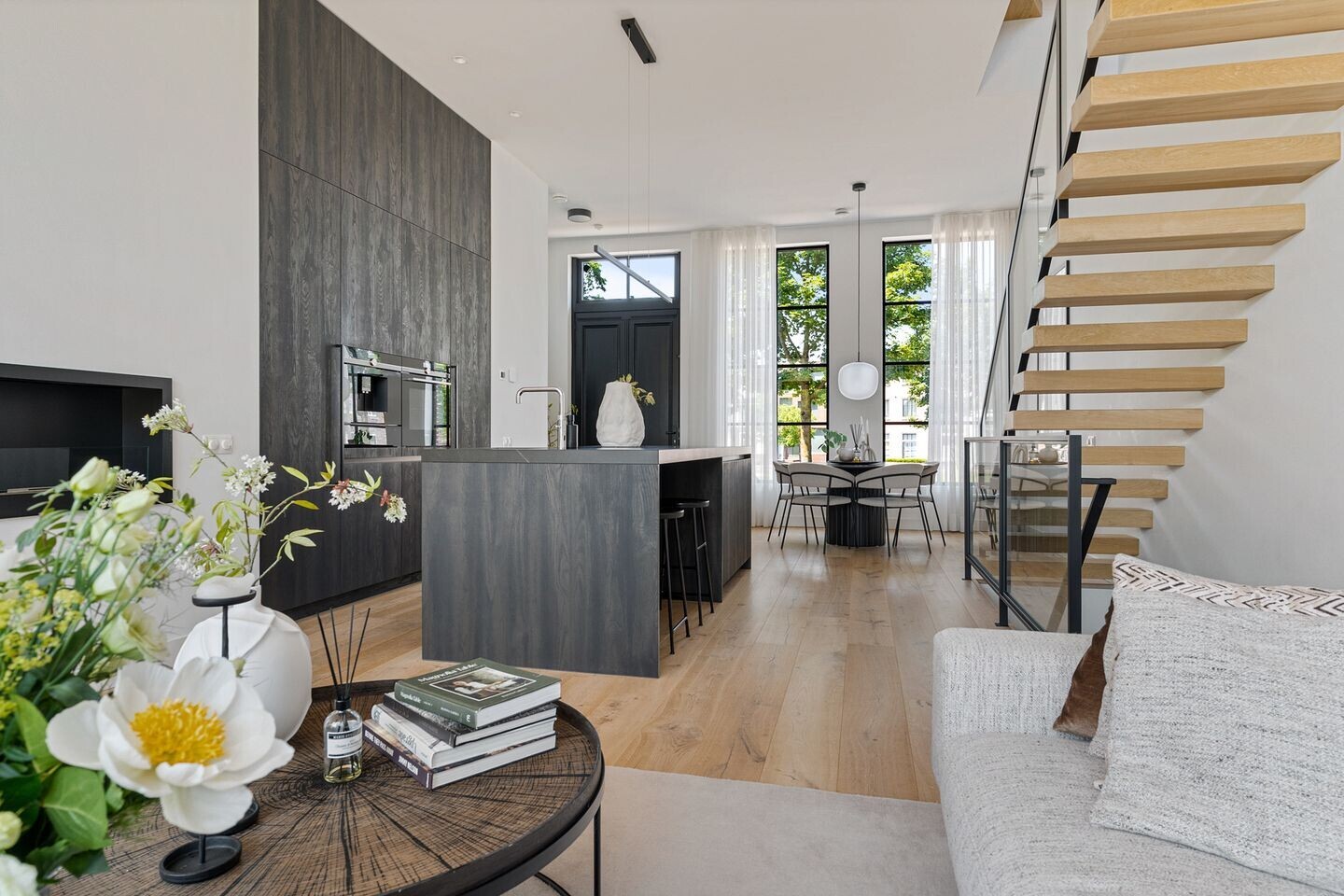 Tussenwoning te koop: De Coöperatie 32, Enschede