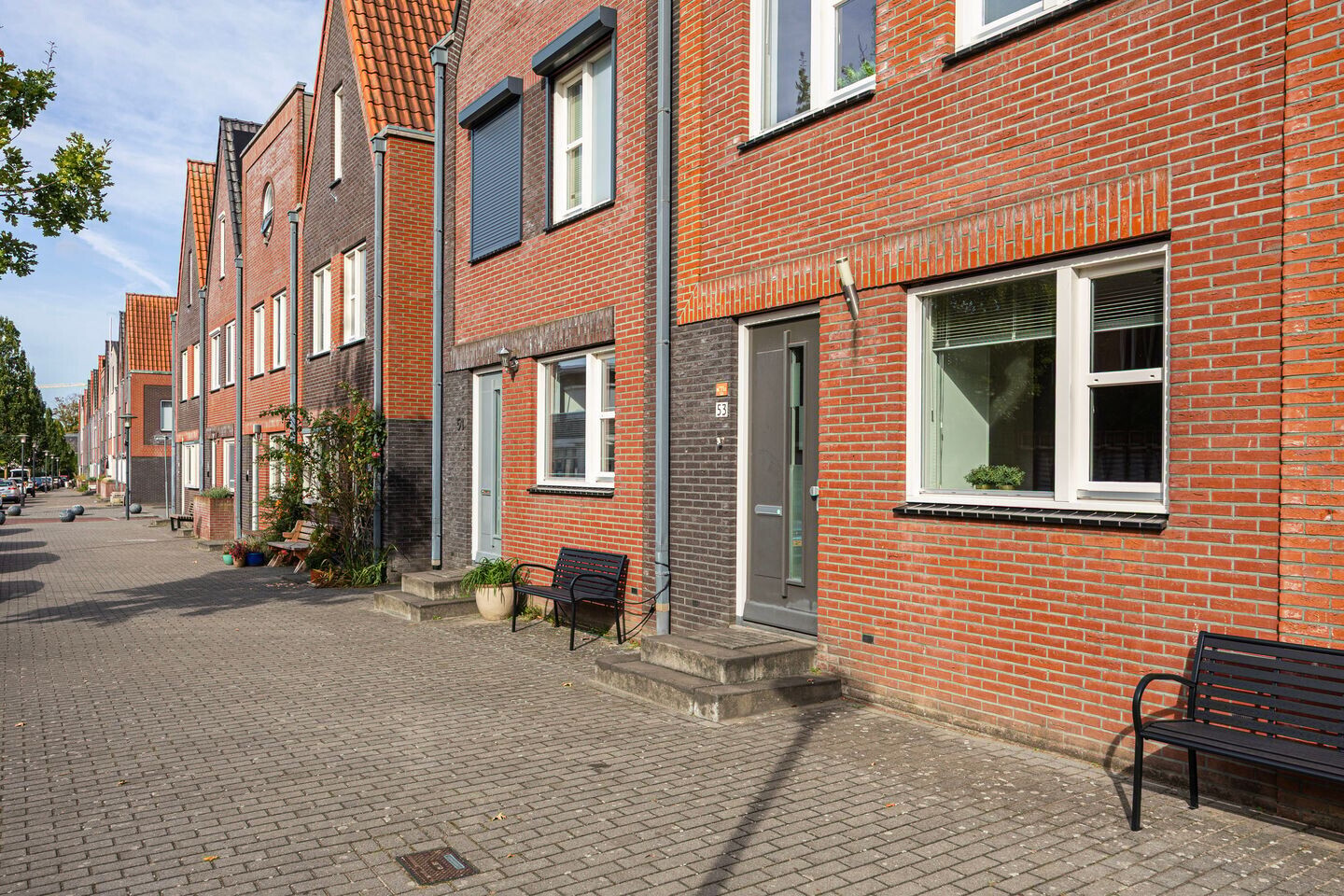 Tussenwoning te koop: leliestraat 53, Enschede