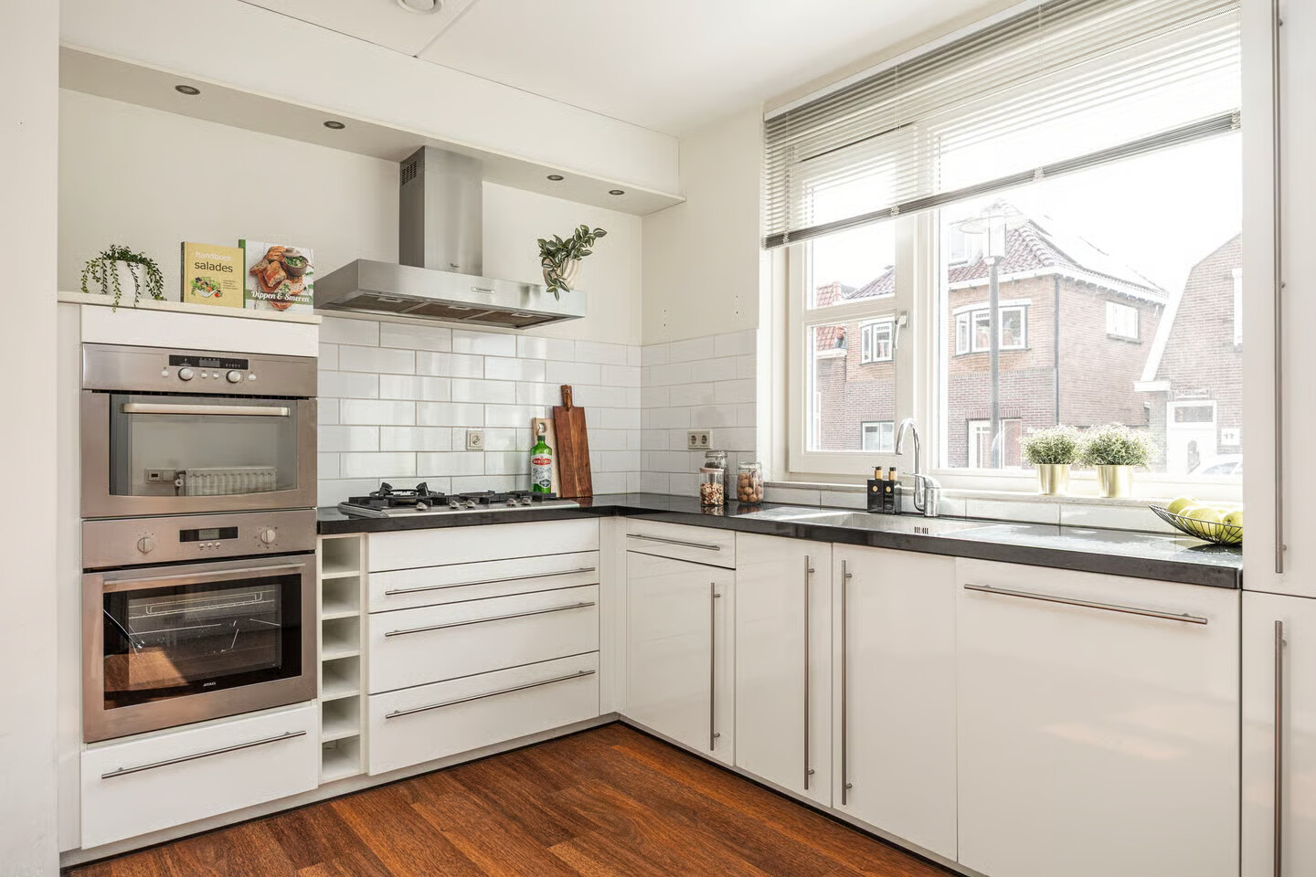 Tussenwoning te koop: leliestraat 53, Enschede