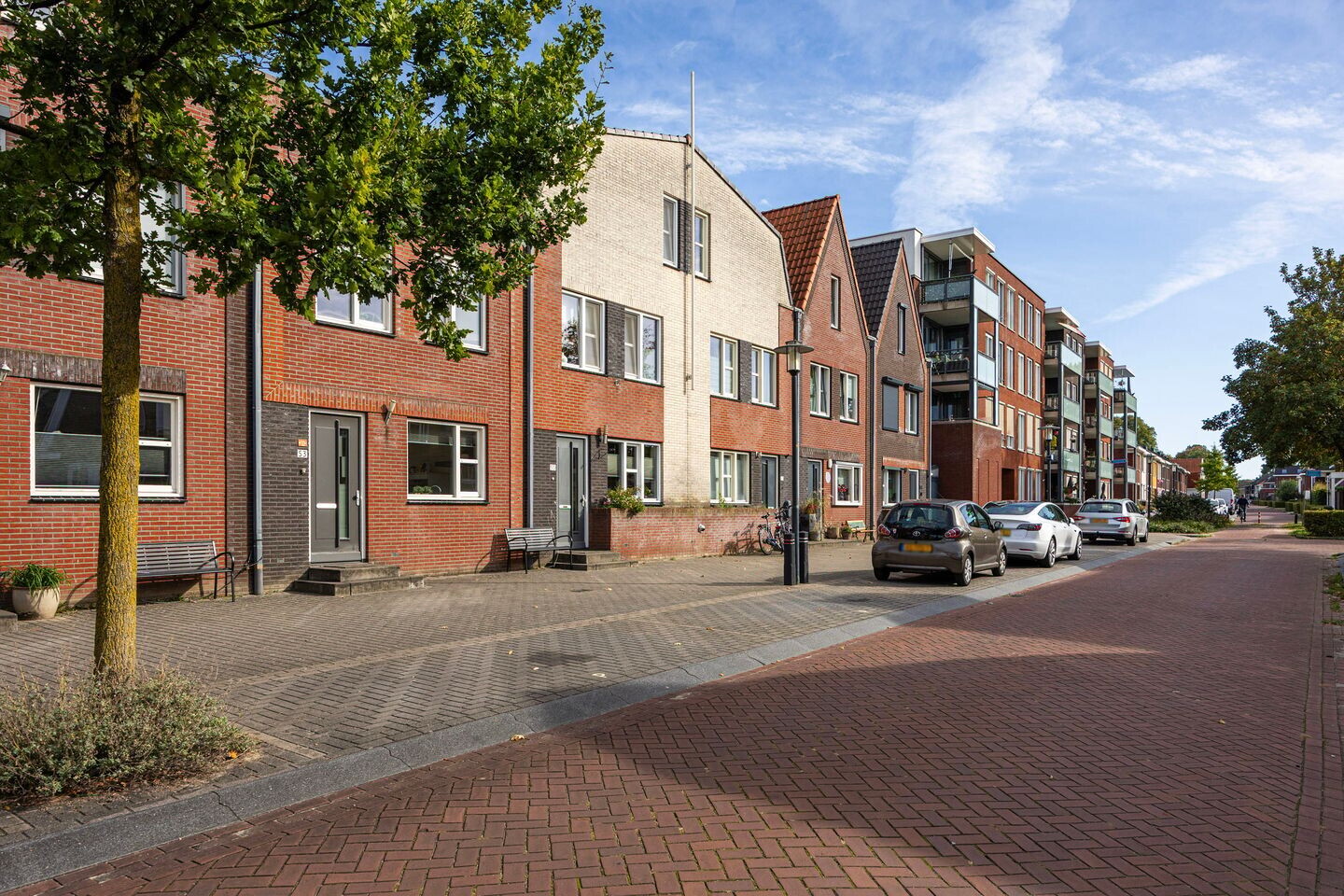 Tussenwoning te koop: leliestraat 53, Enschede