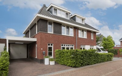 Vrouwenmantelstraat 9