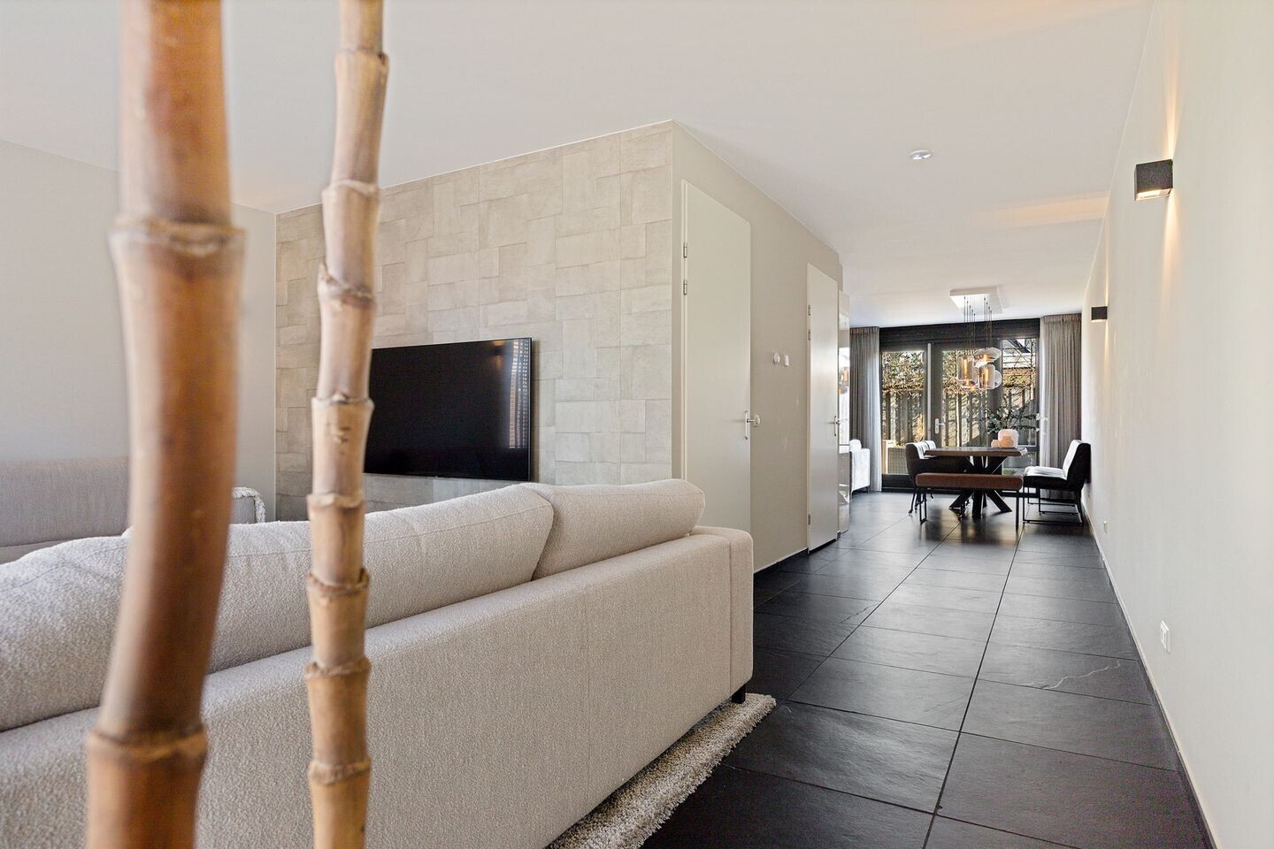 Hoekwoning te koop: Anjelierstraat 14, Enschede
