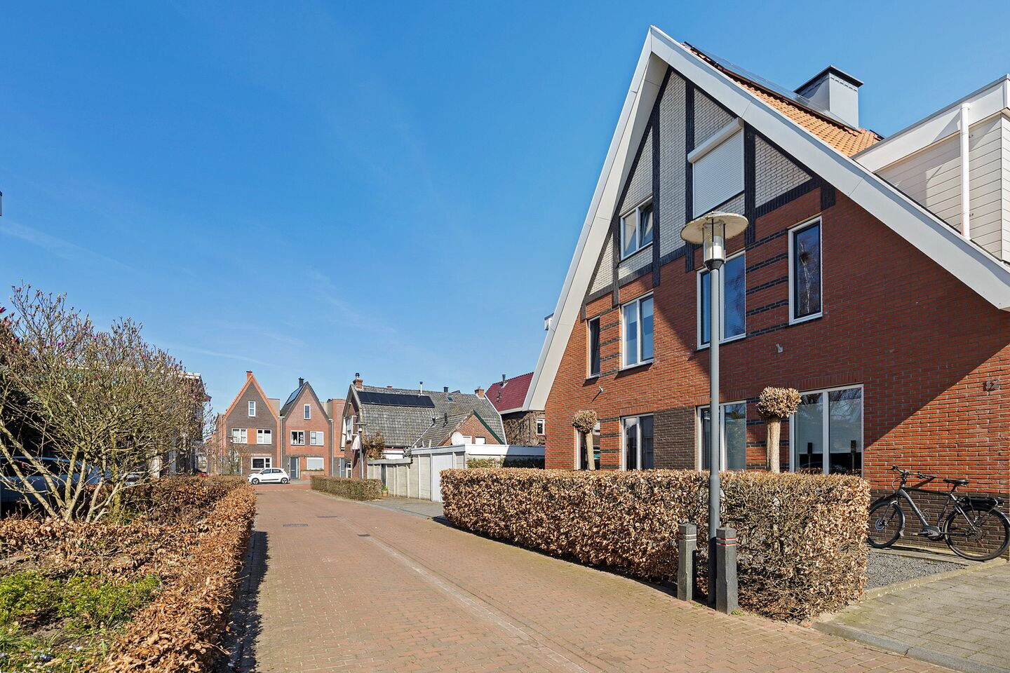 Hoekwoning te koop: Anjelierstraat 14, Enschede