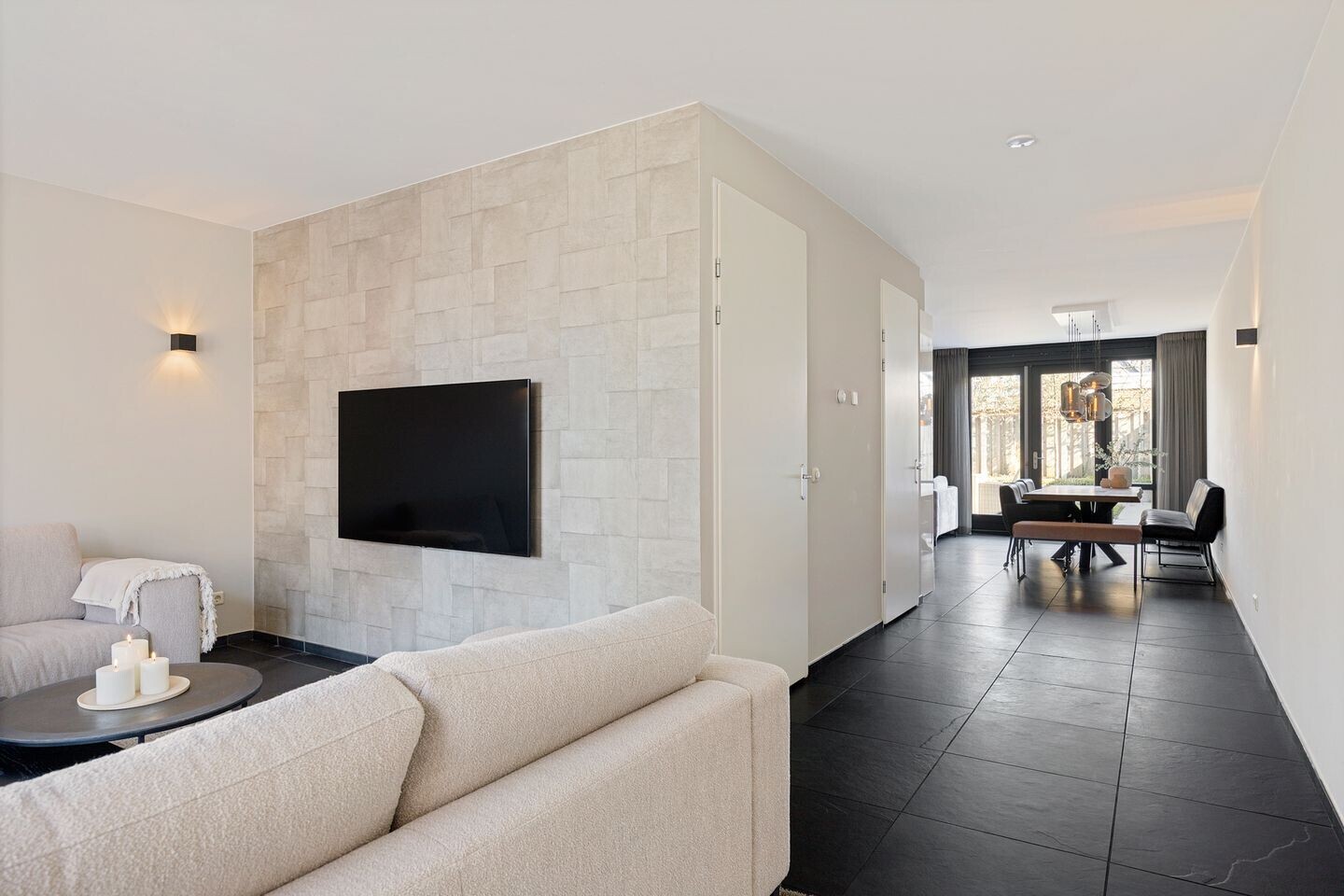 Hoekwoning te koop: Anjelierstraat 14, Enschede