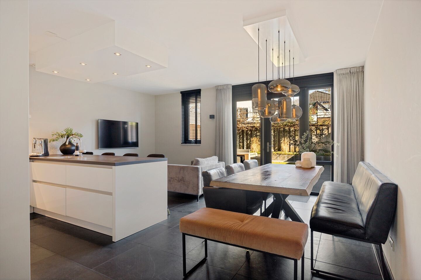 Hoekwoning te koop: Anjelierstraat 14, Enschede