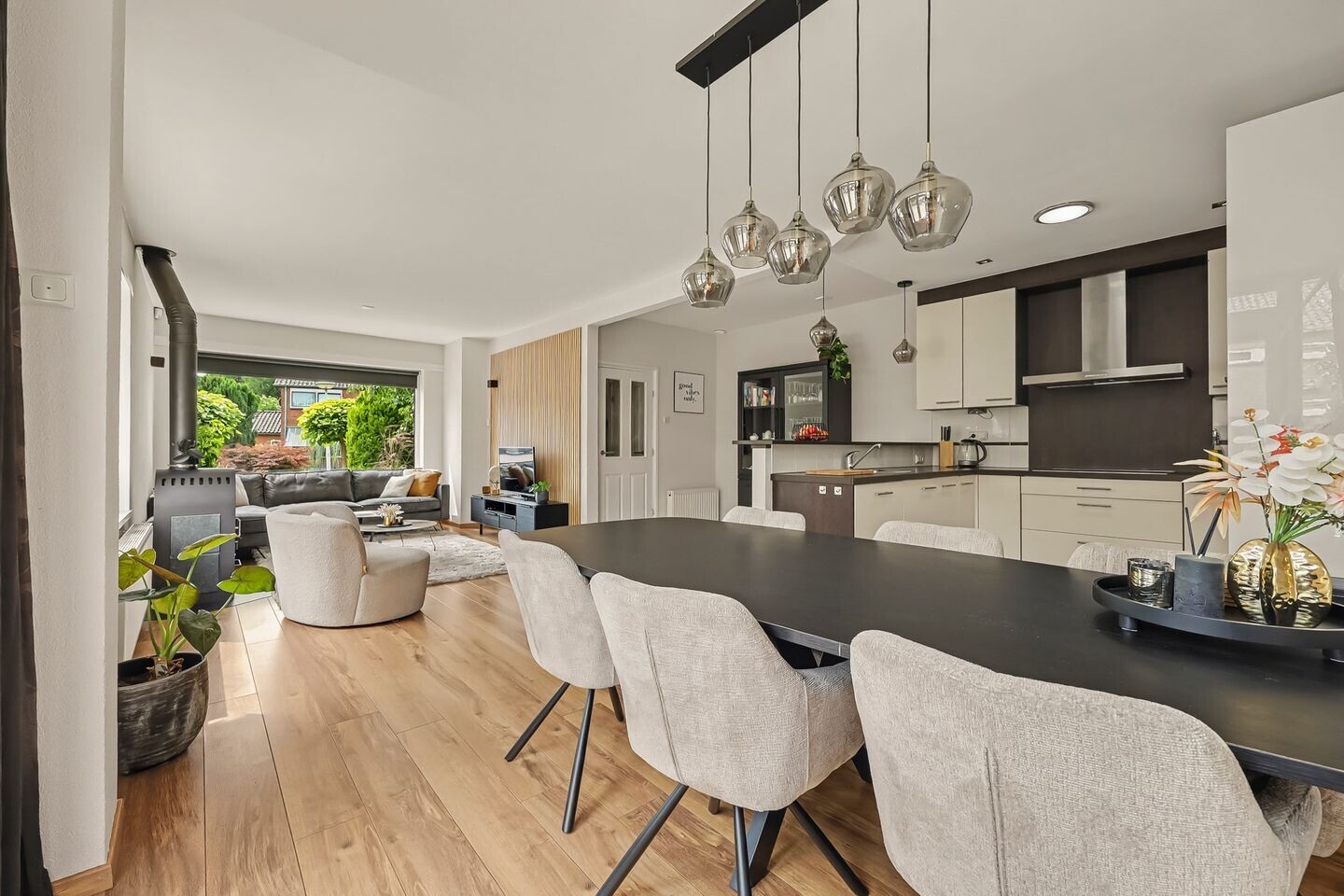 Hoekwoning te koop: Toekomststraat 207, Enschede