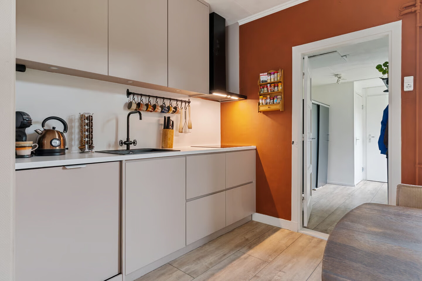 Twee-onder-één-kap te koop: J.W. Swiersstraat 6, Enschede