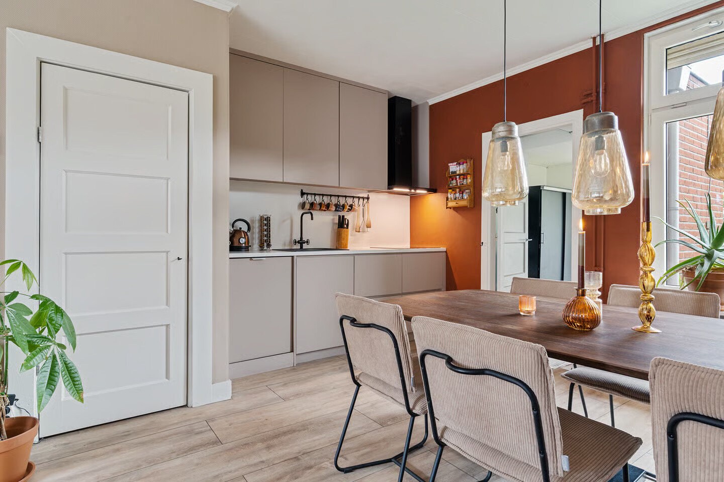 Twee-onder-één-kap te koop: J.W. Swiersstraat 6, Enschede