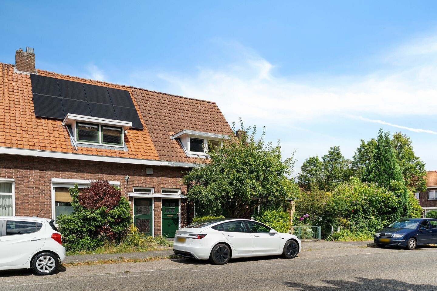 Tussenwoning te koop: Jupiterstraat 124, Enschede