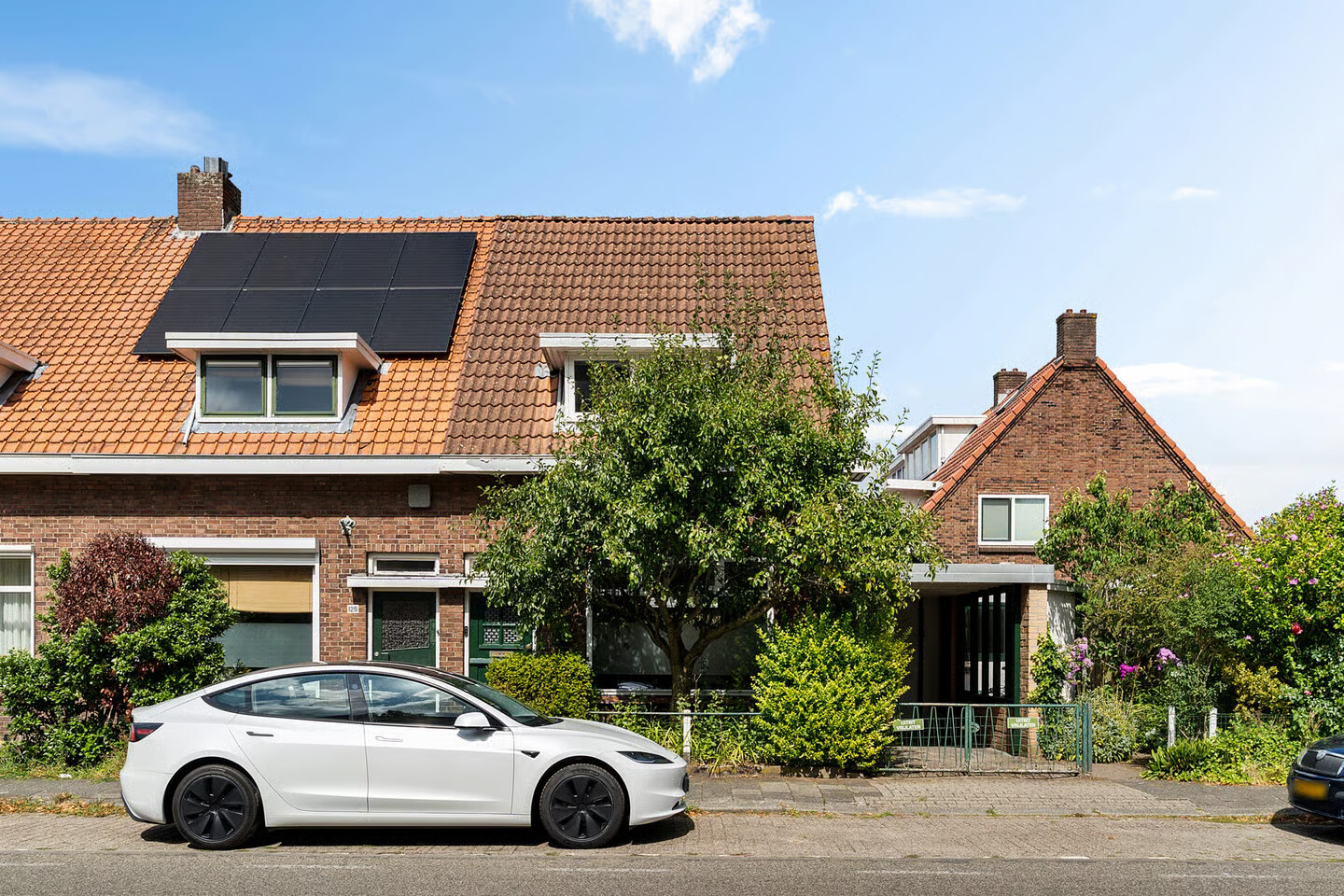 Tussenwoning te koop: Jupiterstraat 124, Enschede