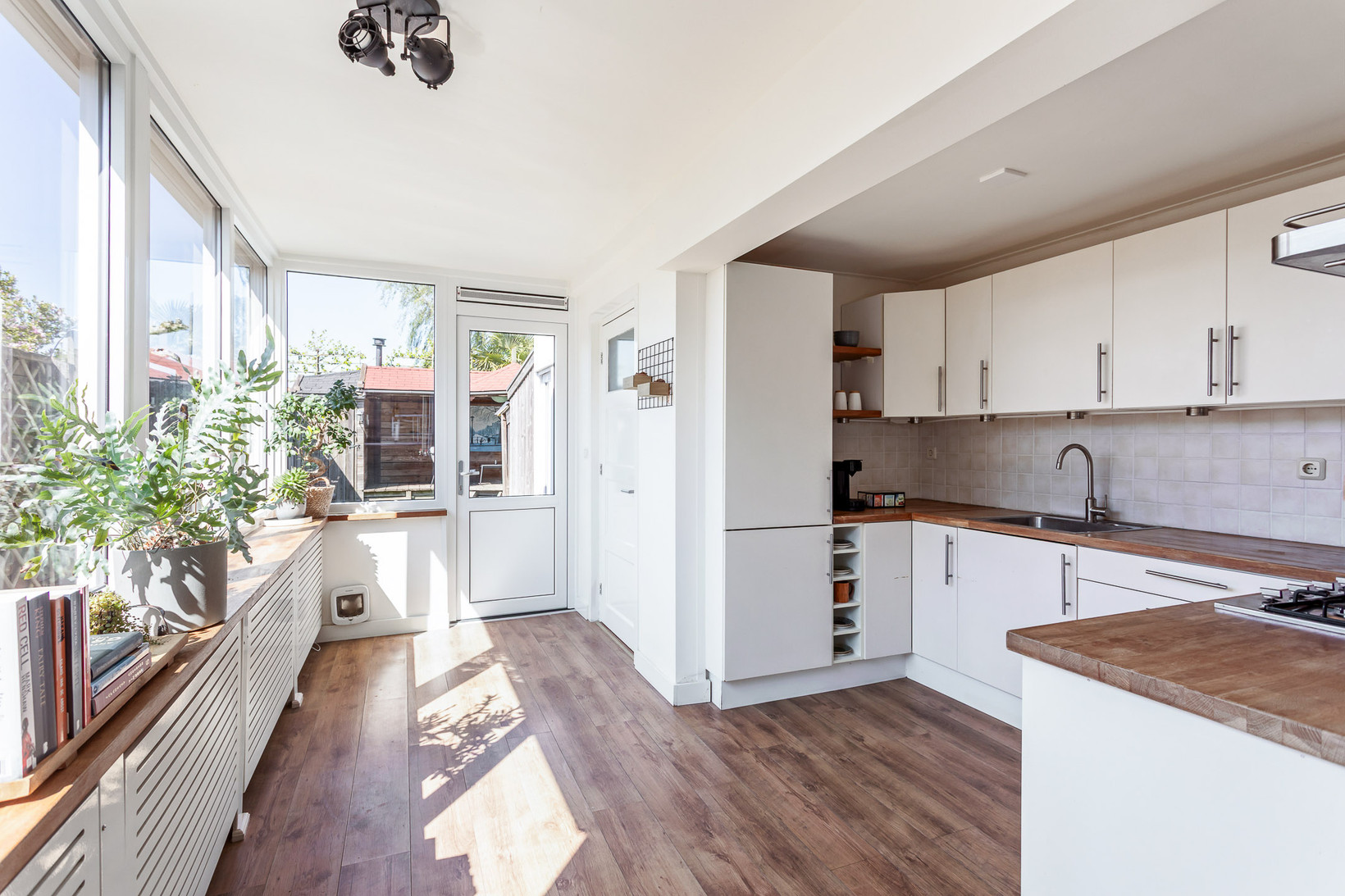 Hoekwoning te koop: Johan Wijnoltsstraat 148, Enschede