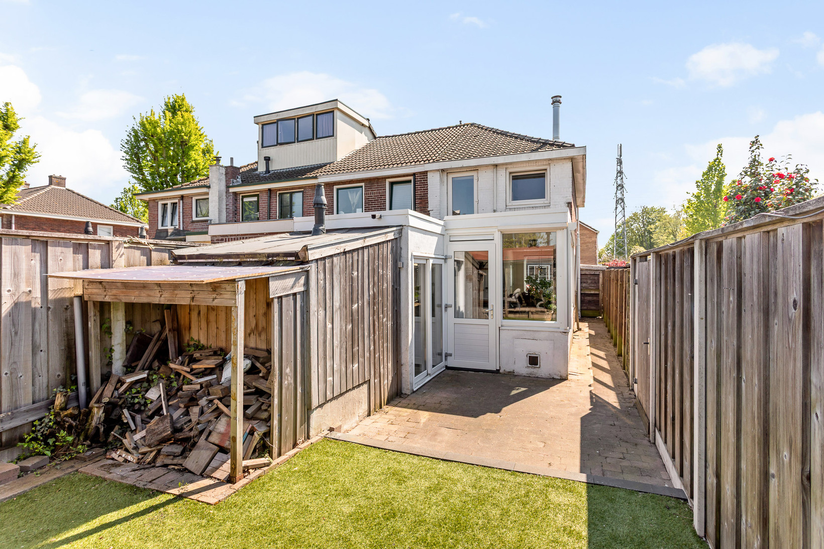 Hoekwoning te koop: Johan Wijnoltsstraat 148, Enschede