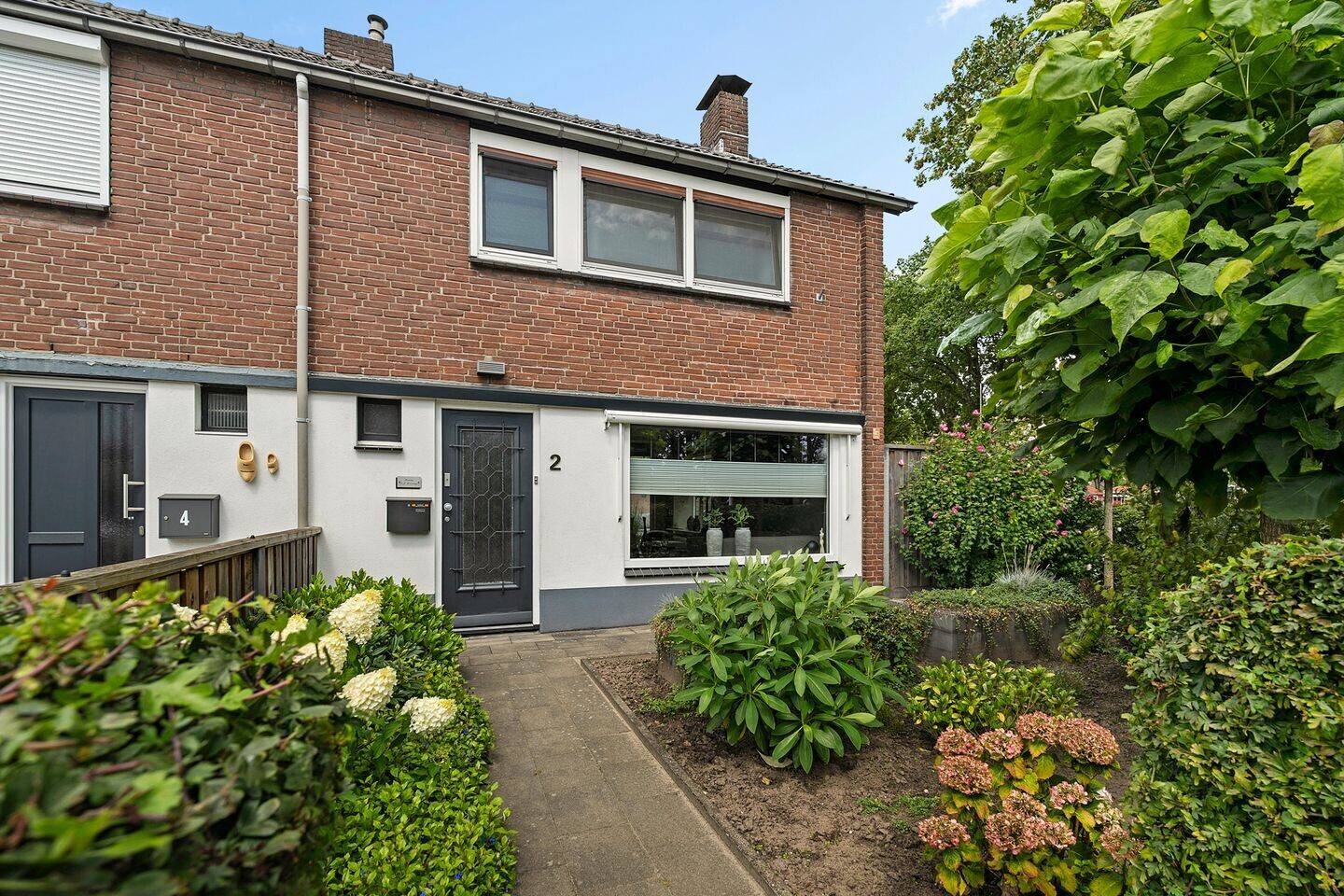 Hoekwoning te koop: Otto van Taverenstraat 2, Enschede