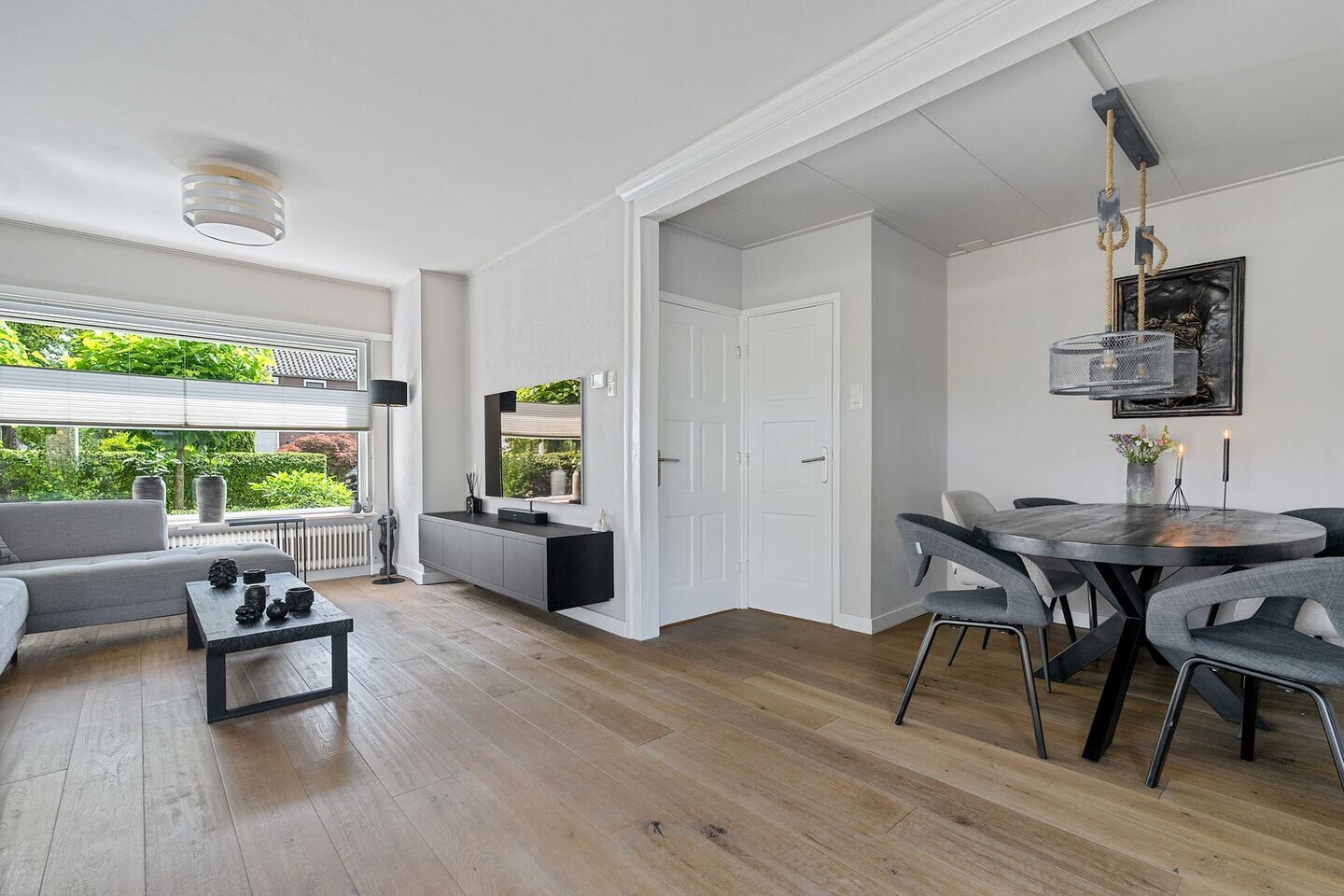 Hoekwoning te koop: Otto van Taverenstraat 2, Enschede