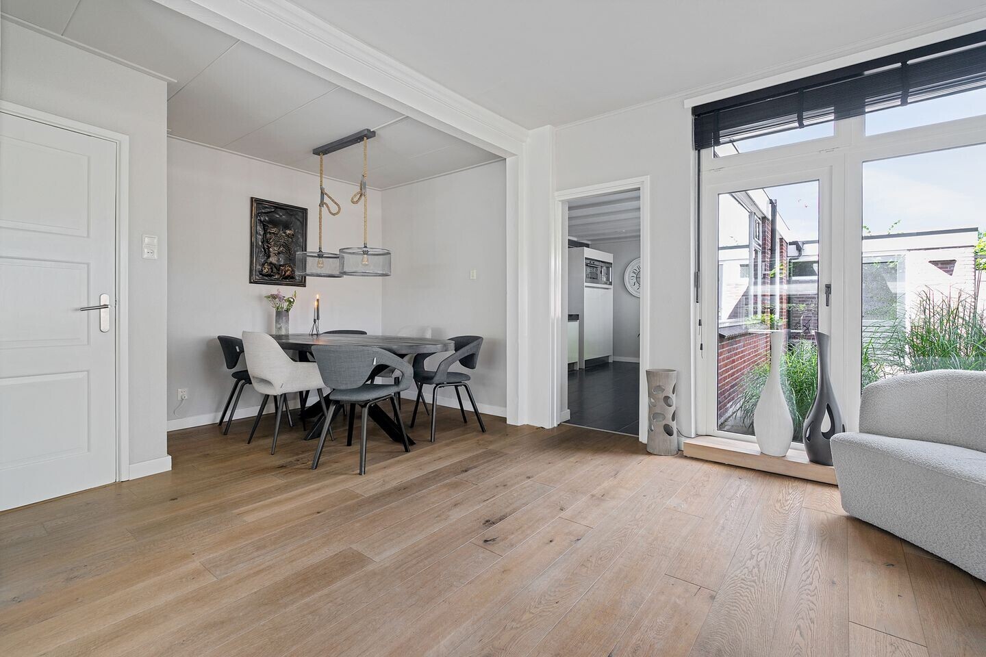 Hoekwoning te koop: Otto van Taverenstraat 2, Enschede