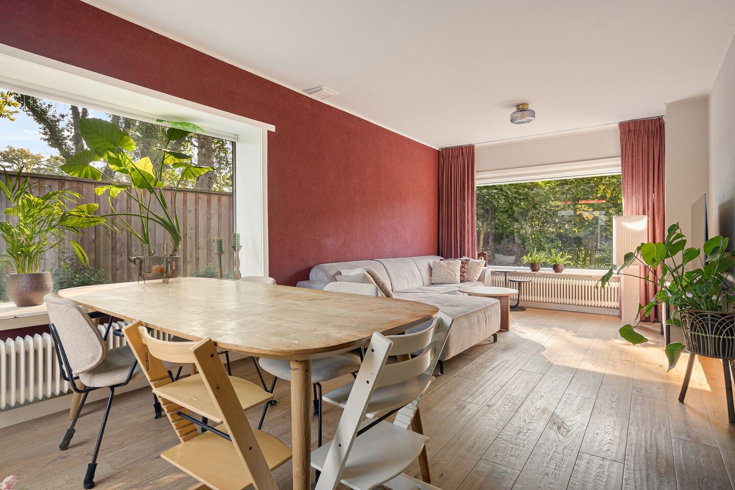 Hoekwoning te koop: Otto van Taverenstraat 2, Enschede