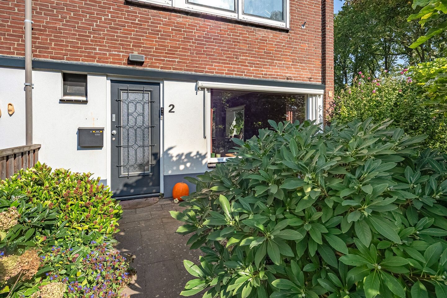 Hoekwoning te koop: Otto van Taverenstraat 2, Enschede