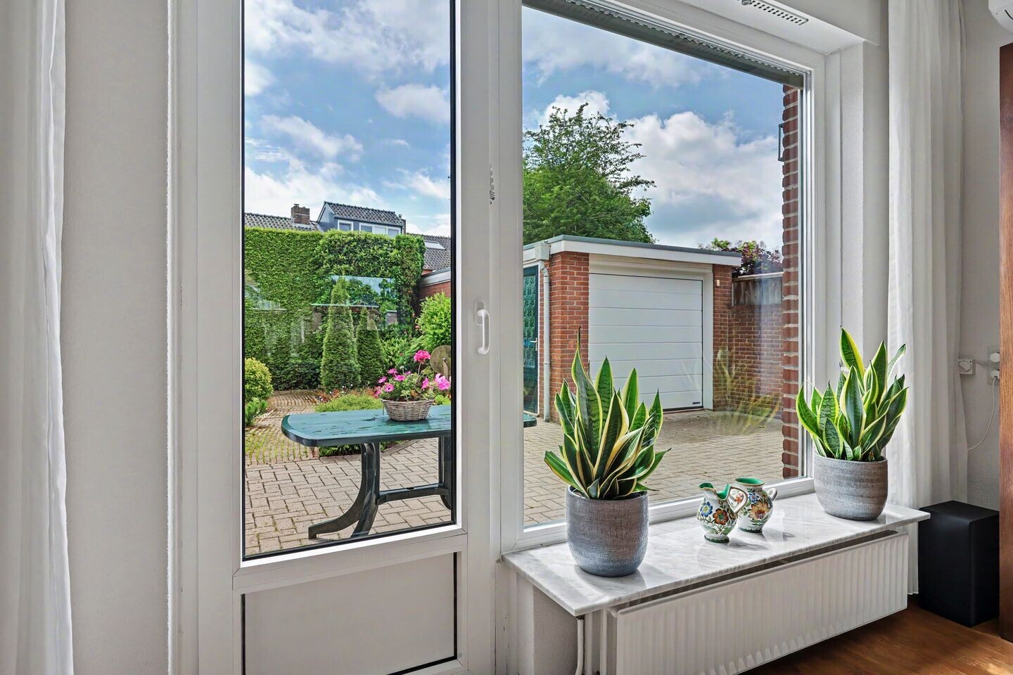 Hoekwoning te koop: Willem Rijbbertstraat 5, Enschede