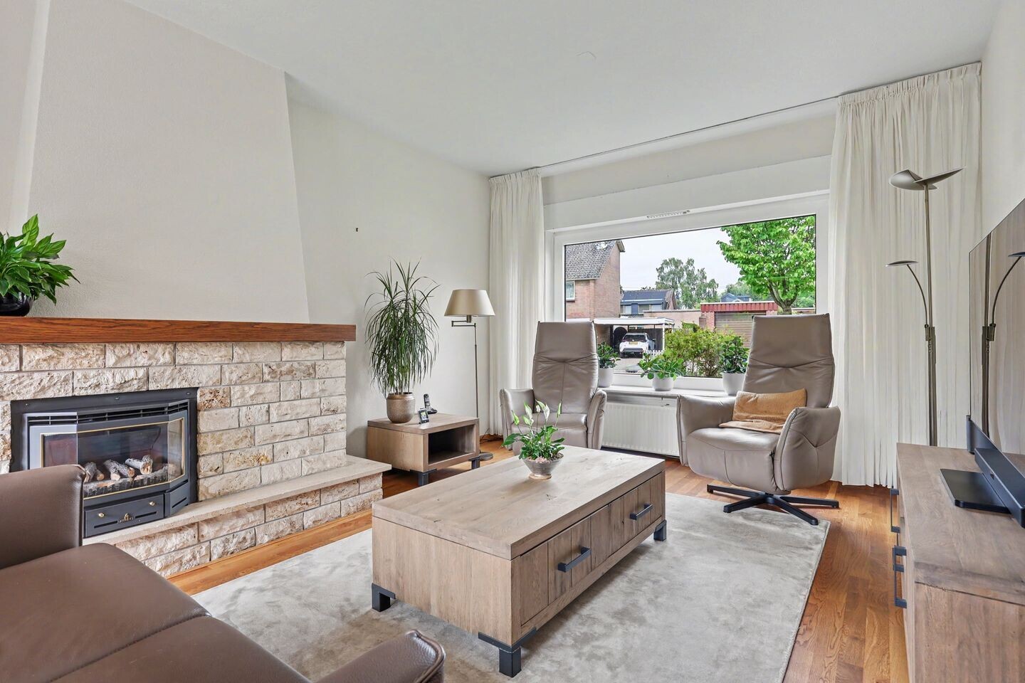 Hoekwoning te koop: Willem Rijbbertstraat 5, Enschede