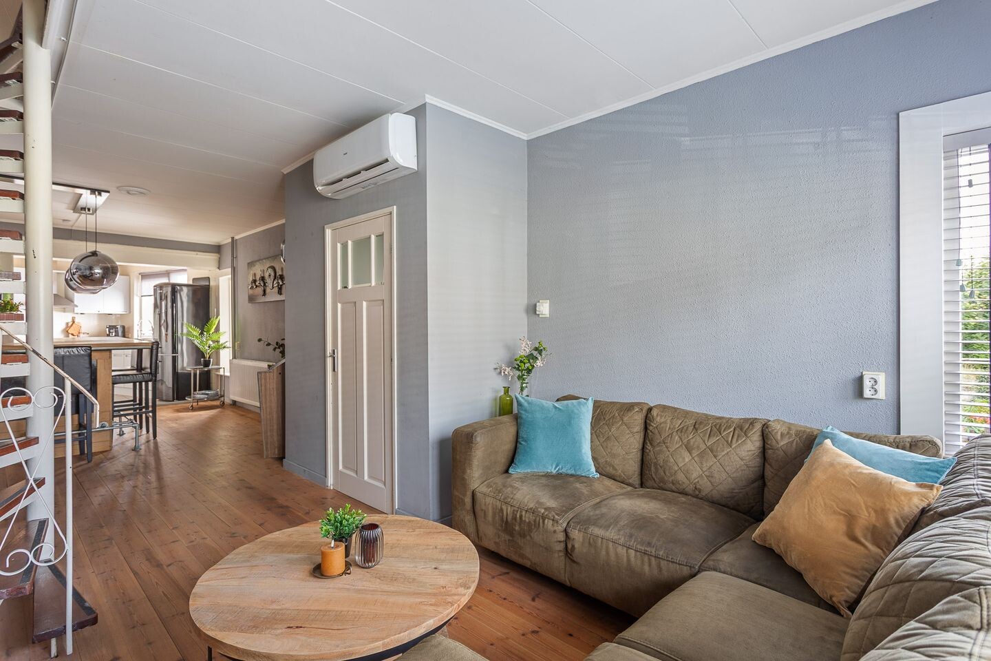 Hoekwoning te koop: Johan van Reesstraat 37, Enschede