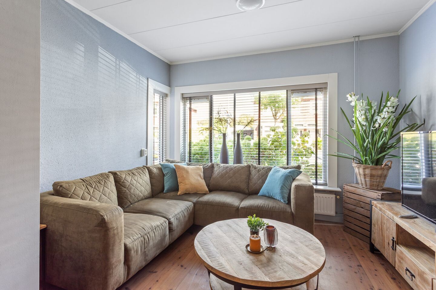 Hoekwoning te koop: Johan van Reesstraat 37, Enschede