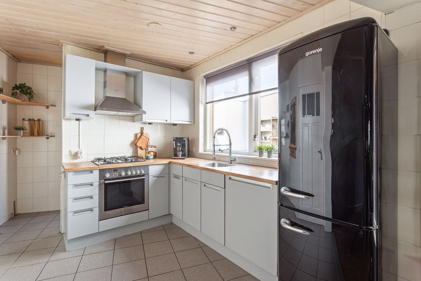 Hoekwoning te koop: Johan van Reesstraat 37, Enschede
