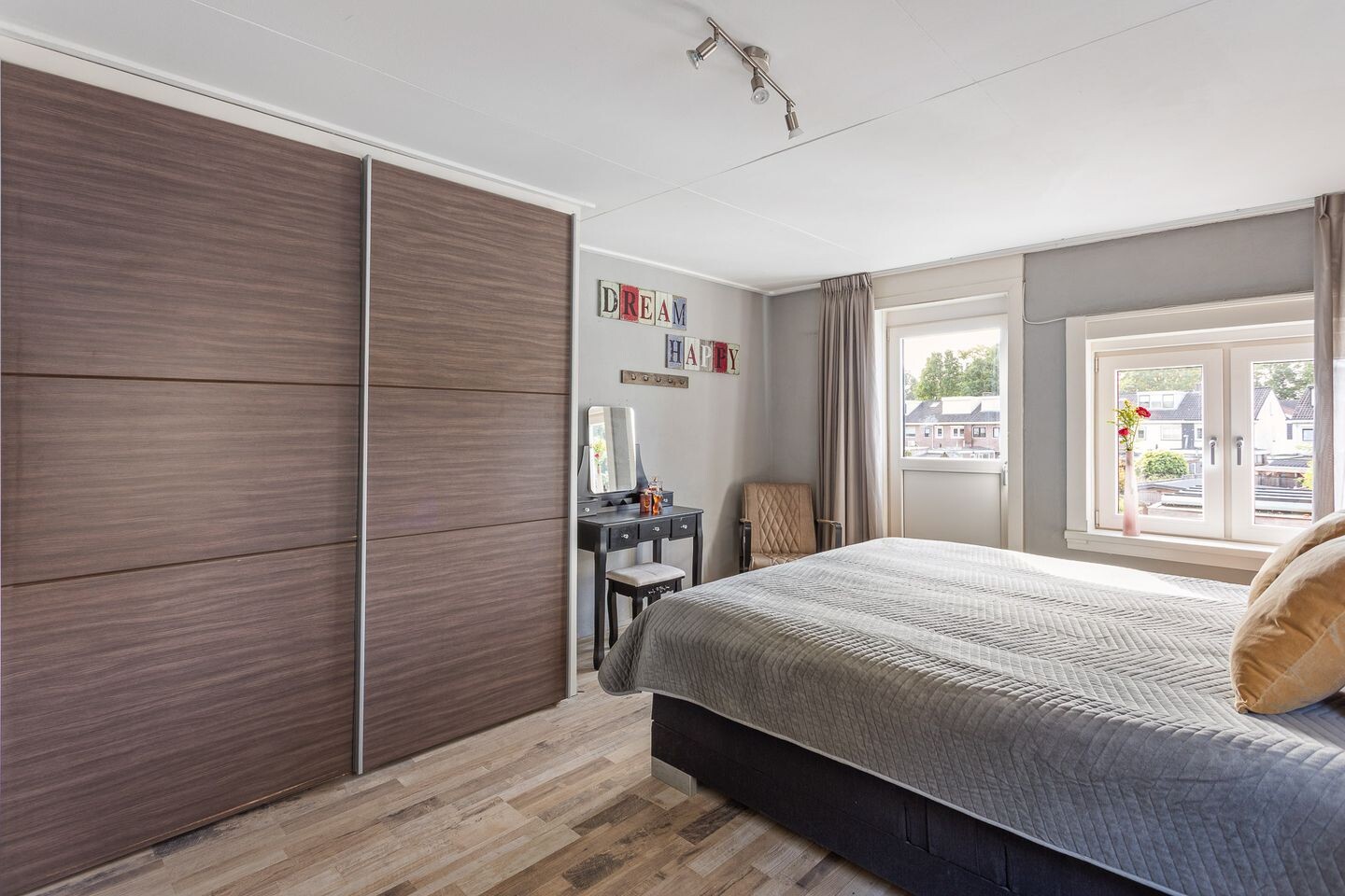 Hoekwoning te koop: Johan van Reesstraat 37, Enschede