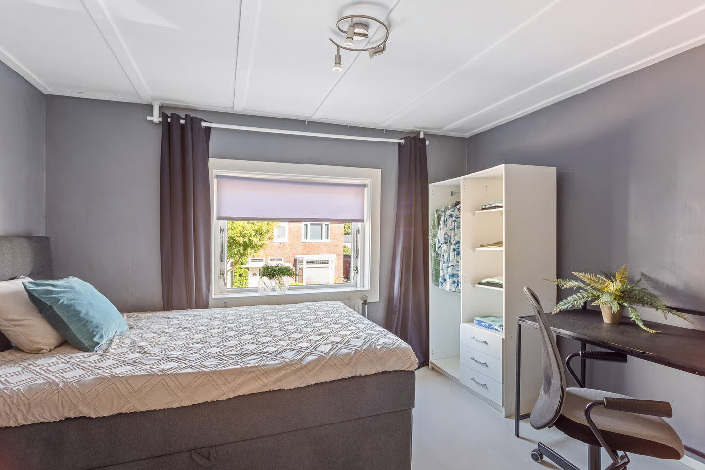 Hoekwoning te koop: Johan van Reesstraat 37, Enschede