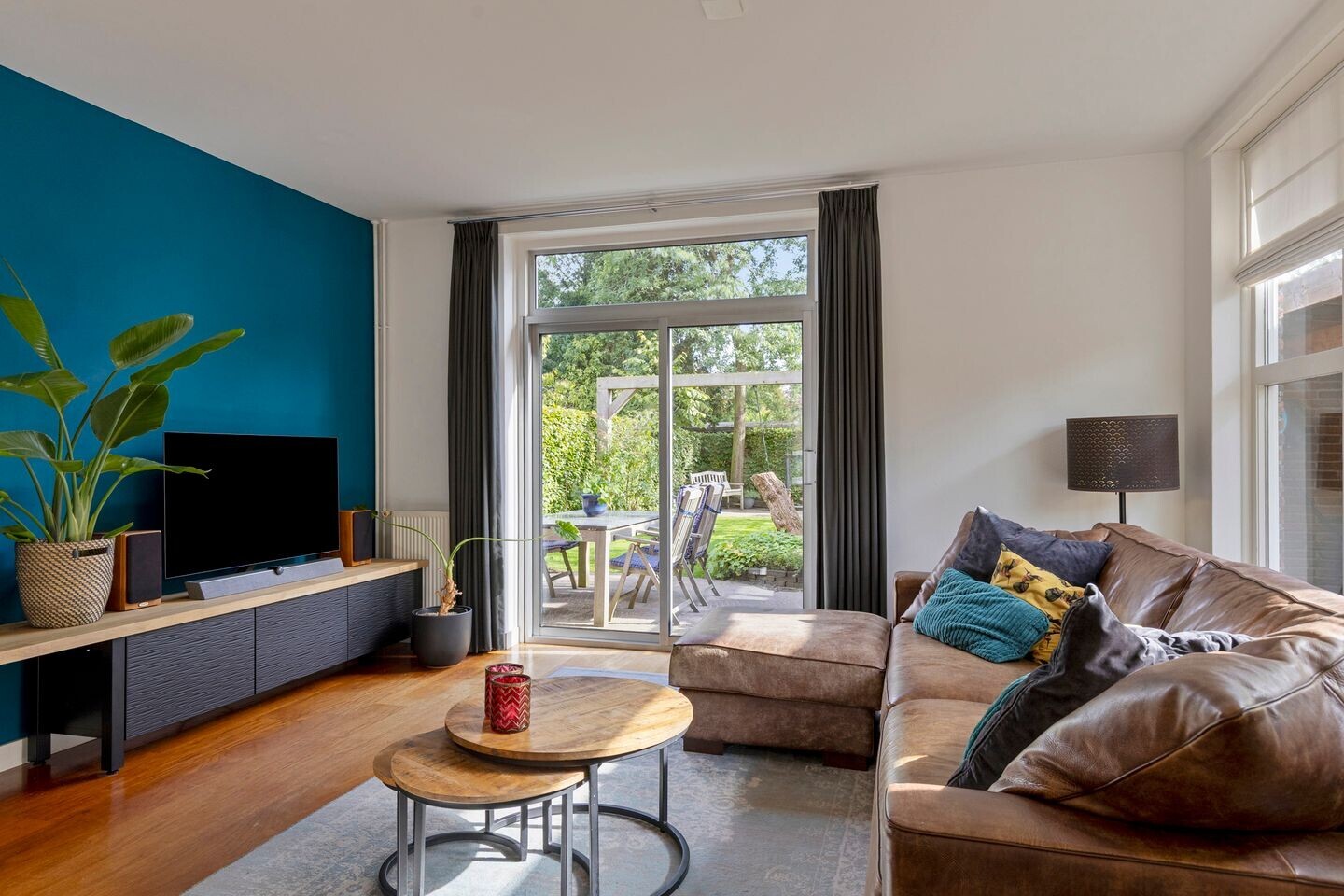 Hoekwoning te koop: Van Hogendorpstraat 7, Enschede