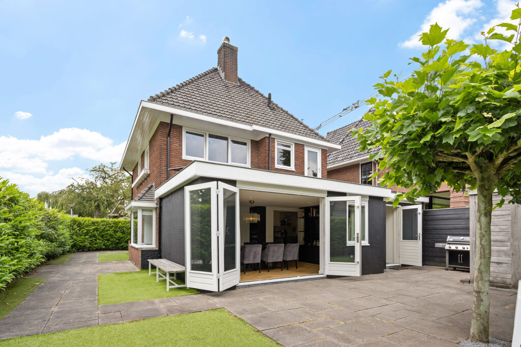 Vrijstaande woning te koop: Minister Goeman Borgesiusstraat 25, Enschede
