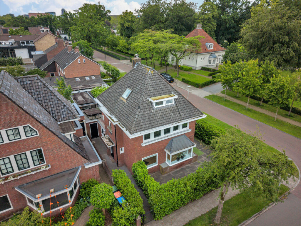 Vrijstaande woning te koop: Minister Goeman Borgesiusstraat 25, Enschede