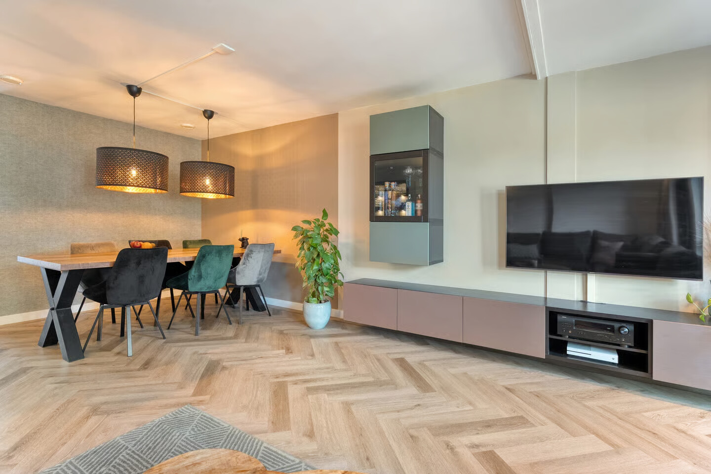 Hoekwoning te koop: Deurningerstraat 151, Enschede
